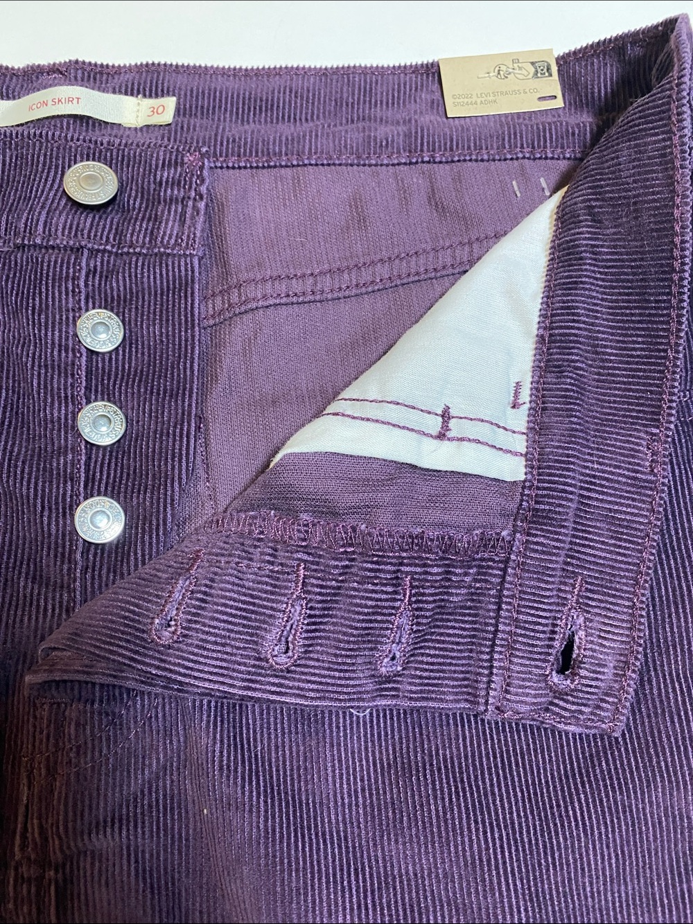 Levi’s SZ 30 Icon Dark Plum Corduroy Button Mini Skirt New D27e - Picture 8 of 11